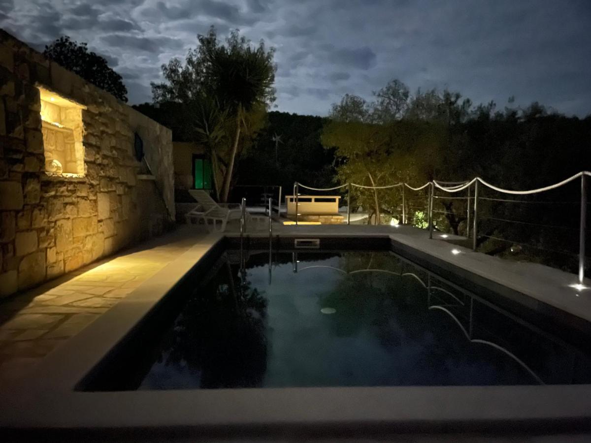 Holiday Home Tranquility ヴェラ・ルカ エクステリア 写真